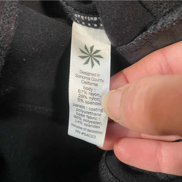 Athleta Luxe Ponte Knit and Faux Leather Pants Size Small - Picture 4 of 8